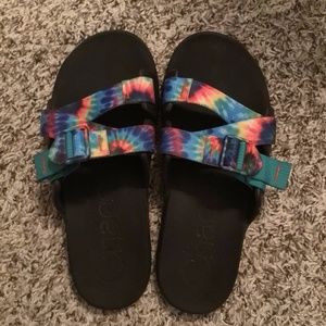 Chaco Chilos slides